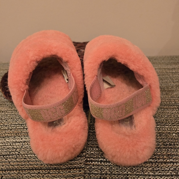 UGG Fluff Yeah Pink Furry Slingback Slipper Sandals  Euro 33.5 US Youth 3 - Picture 10 of 13